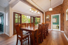 'Carrington House' A Gorgeous Regional Retreat, Newcastle